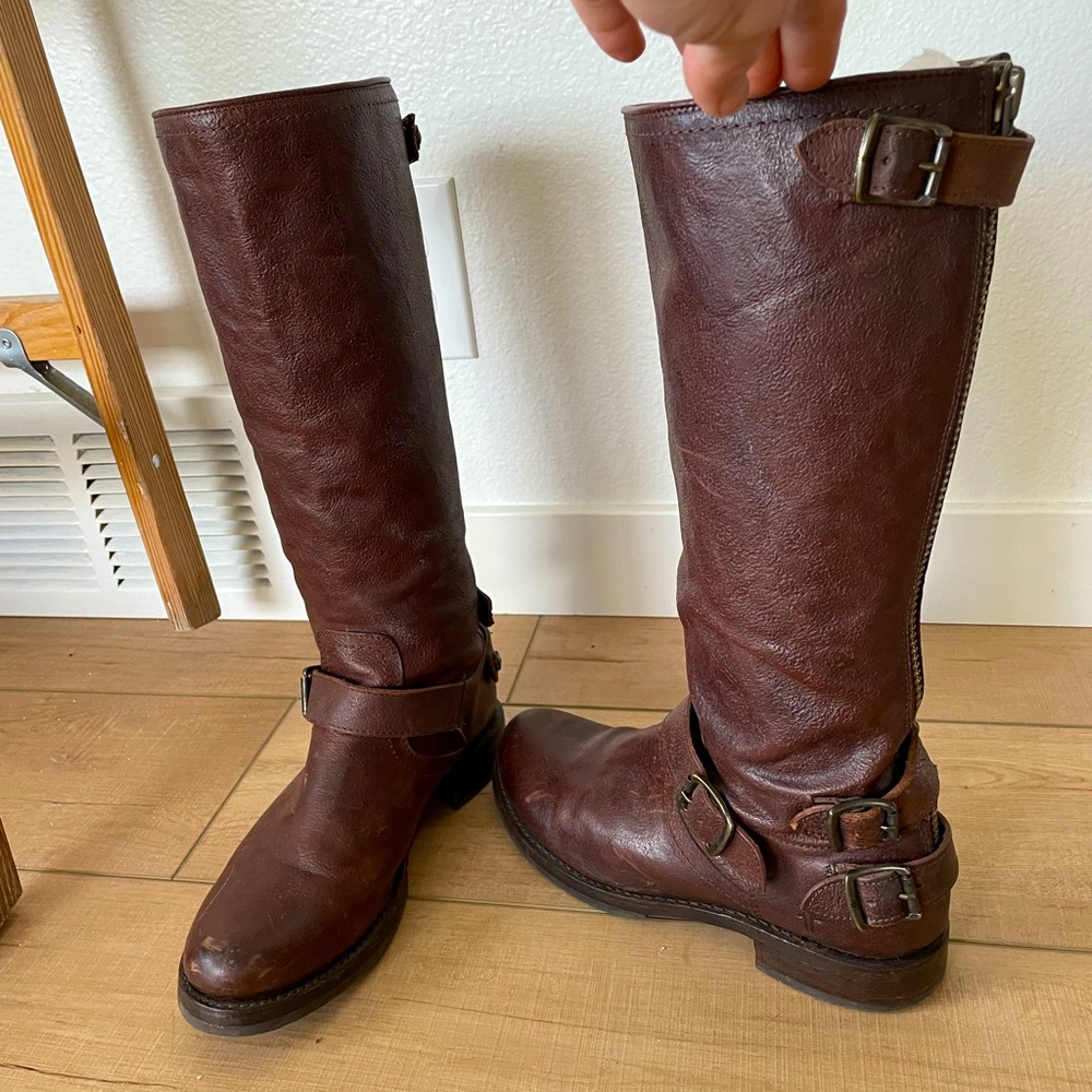 Frye Veronica with Zipper (8.5)